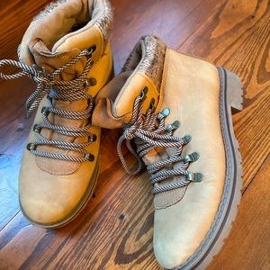 Time and Tru Tan Faux Fur-Lined Lace-Up Hiking Boots